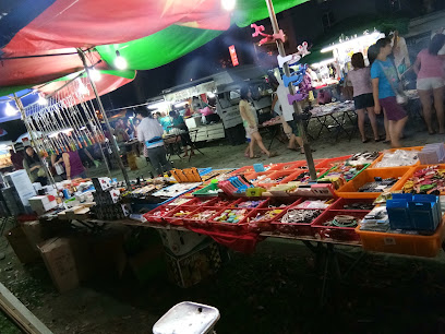 Farlim Wednesday Night Market — Air Itam, Penang
