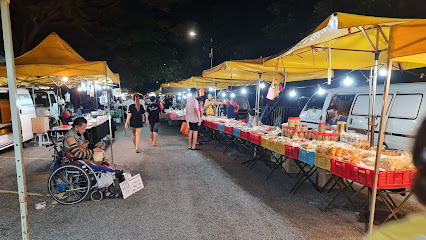 Happy Garden Night Market (Saturday) — Kuala Lumpur, Federal Territory of Kuala Lumpur