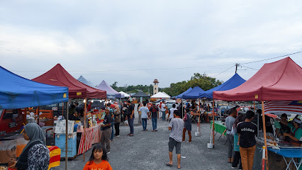 Pasar Malam Kampung Baru, Dataran Pok Leh — Kerteh, Terengganu