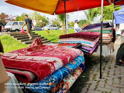 Rapita Karpet • Pasar Malam Isnin — Petaling Jaya, Selangor